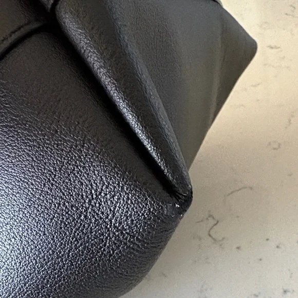 Saint Laurent Classic Black Leather Tote and Wallet - Picture 16 of 16